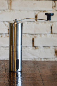 moedor manual de café em inox